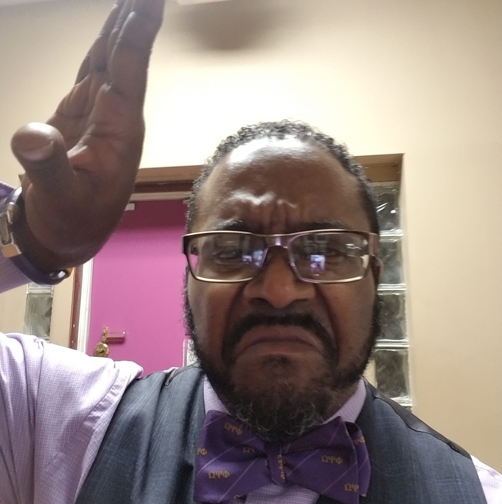 Meet your Posher, Levar